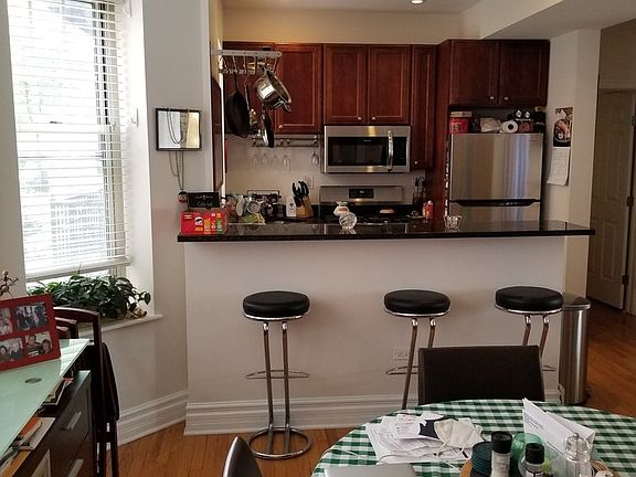4th image of 1253 W Granville Ave APT 1