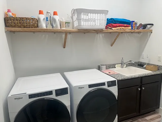 7350 Saona Ct — Photo 10