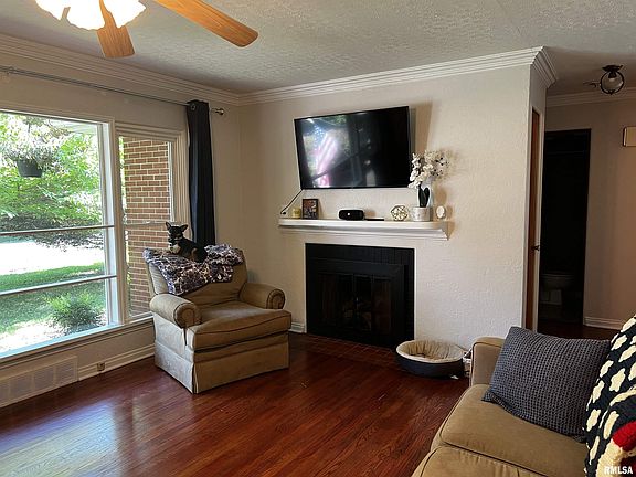 4th image of 1206 W Hill Ave