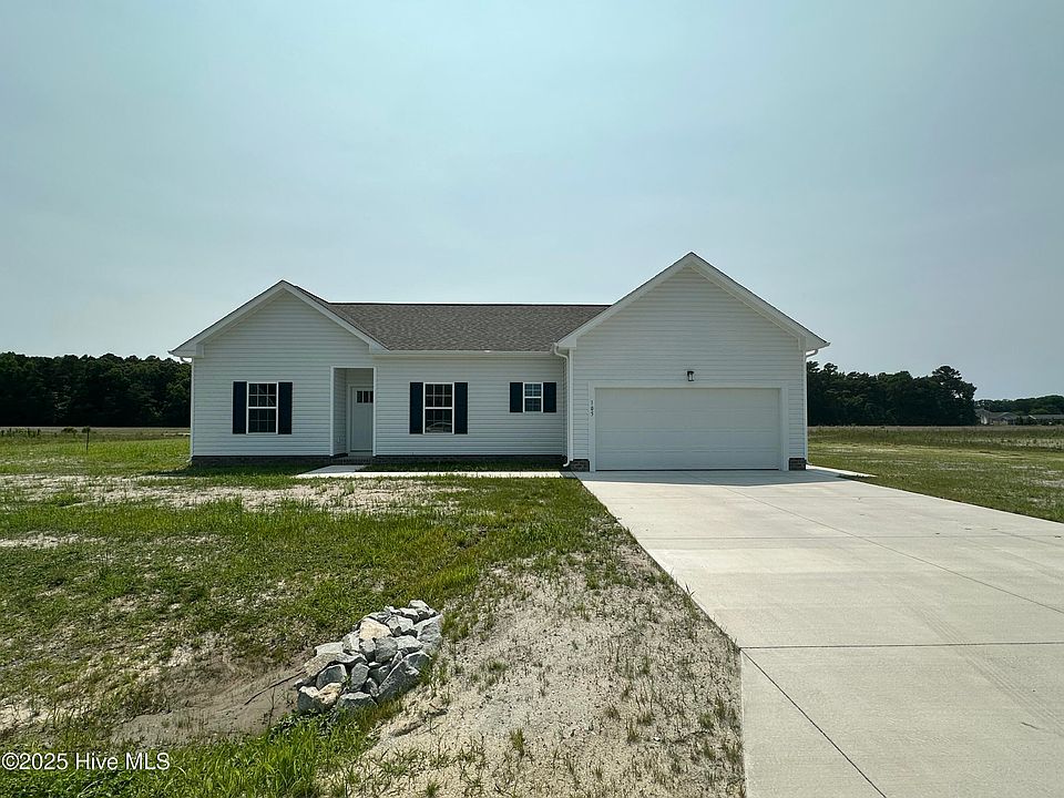2nd image of 105 Yadkin Drive
