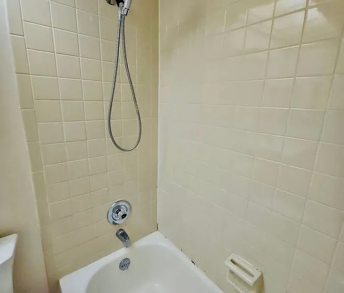 2314 S Clewis Ct #301 — Photo 8
