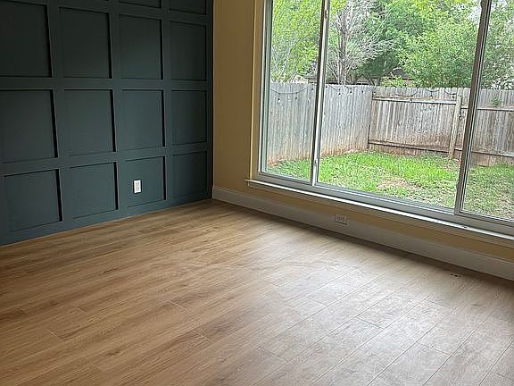 4th image of 12246 Netherwood Ln