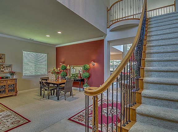 Entry w/20 Ft. Ceiling