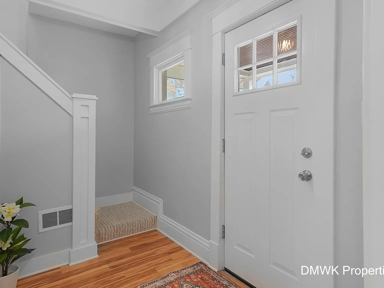 3 bed, 1344 sqft, $2,700 — Photo 2