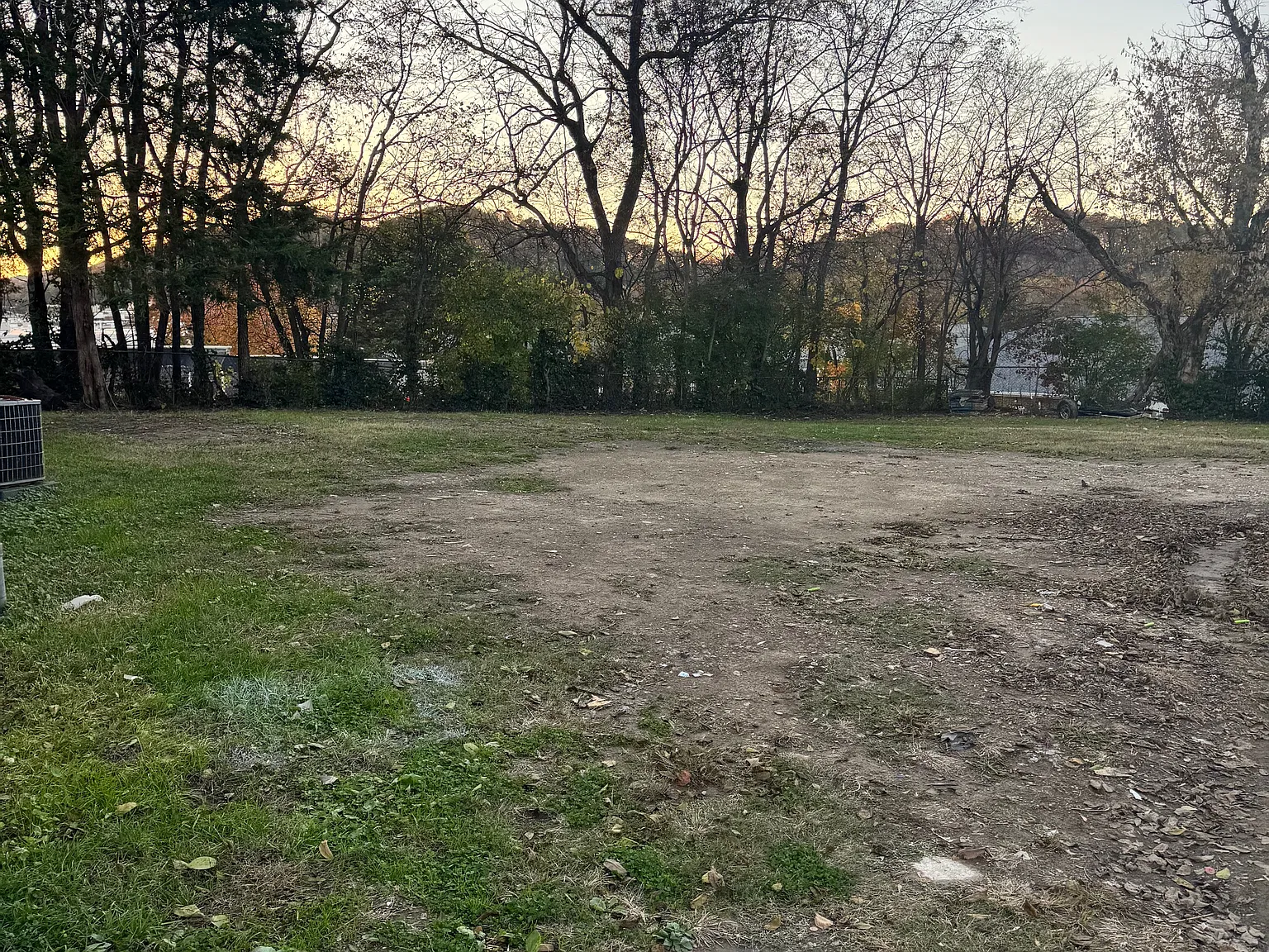 3 bed, 1352 sqft, $1,900 — Photo 4