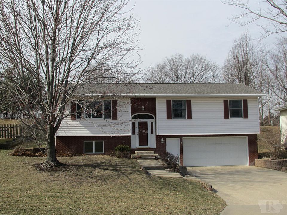 1st image of 907 S Oakbrook Dr