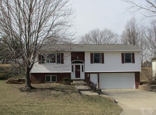 907 S Oakbrook Dr, Mount Pleasant, IA 52641