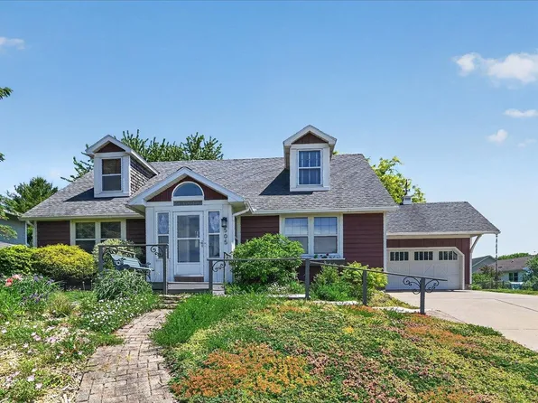 505 Reid Dr, Mount Horeb, WI 53572
