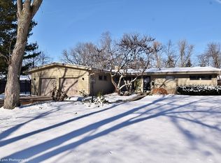 631 Maple Ln, Batavia, IL 60510