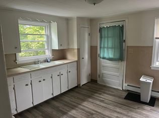 90 Oak St FLOOR 2, Westerly, RI 02891