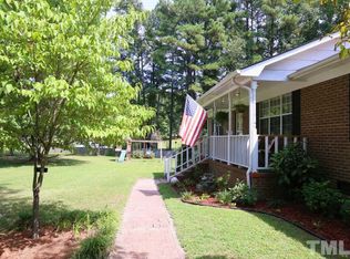 5317 Shadow Valley Rd, Holly Springs, NC 27540