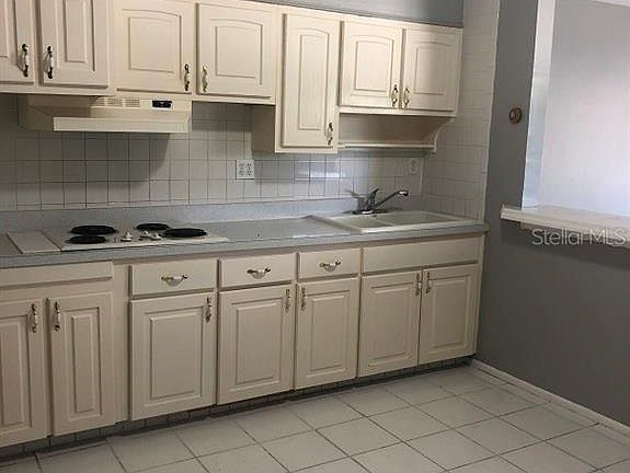 4th image of 4040 Flamingo Dr