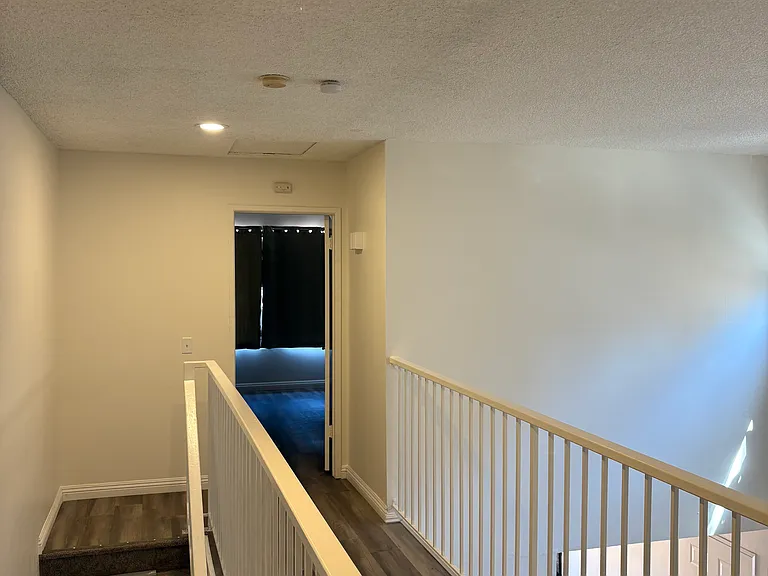 654 Woodcrest Dr #B — Photo 7