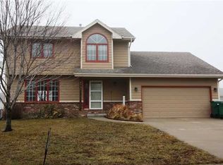 1717 W Wahkonsa Ave, Polk City, IA 50226