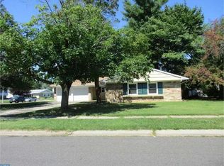 37 Hampton Ln, Willingboro, NJ 08046