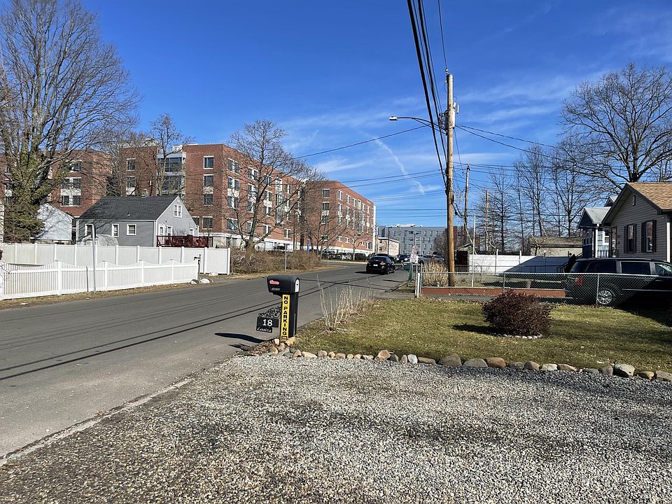 UNH CAMPUS