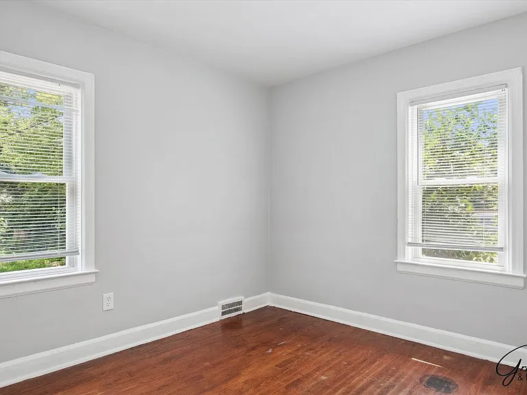 9610 Asbury Park — Photo 19