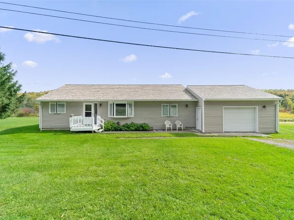 974 Hyde St, Whitney Pt, NY 13862