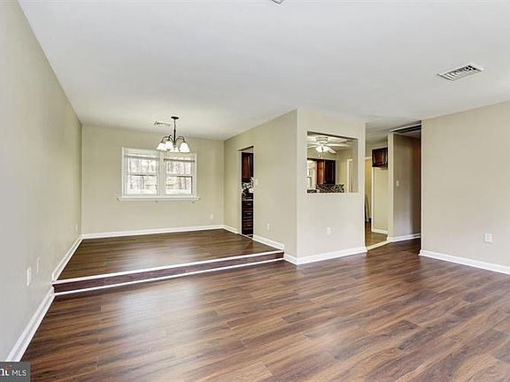 5th image of 116 Press Ave
