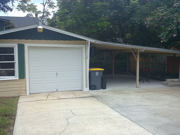 4th image of 4227 Beverly Ave