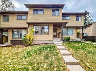 380 Bermuda Dr NW #11, Calgary, AB T3K2B2
