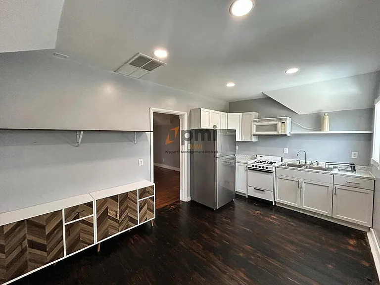 1101 Manhattan St #UPPER — Photo 4