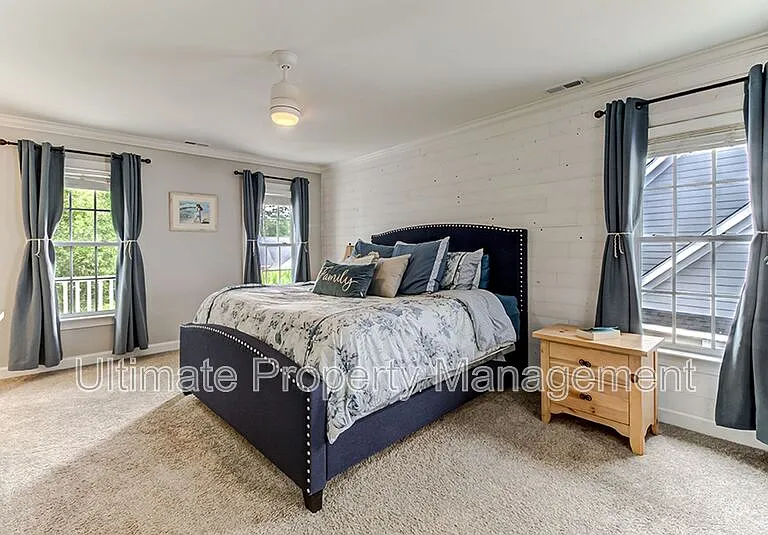 7022 Cayman Ct — Photo 17