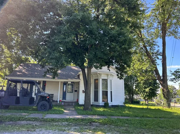 402 W Spring St, Fayette, MO 65248
