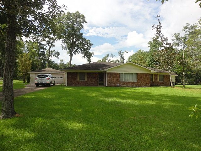1st image of 670 Maplewood Dr