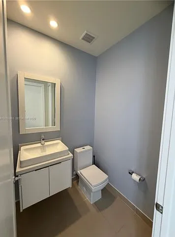 6440 NW 103rd Psge #6440 — Photo 4