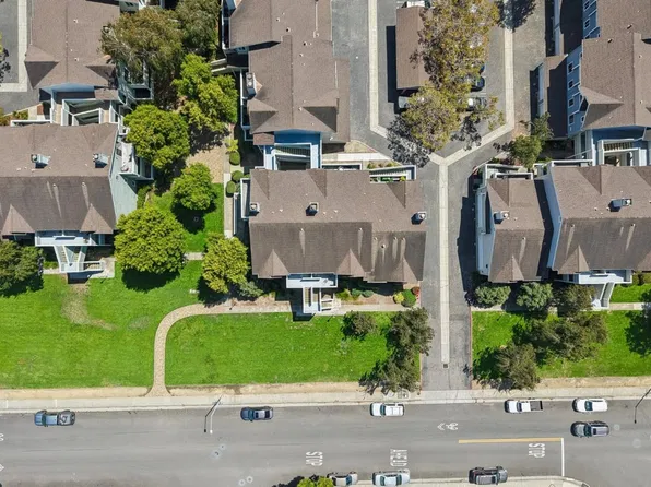 41 Grandview St APT 907, Santa Cruz, CA 95060