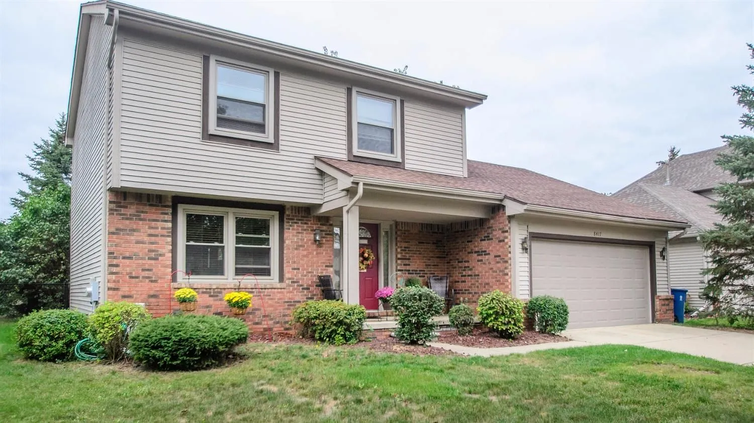 8417 Barrington Dr photo 1