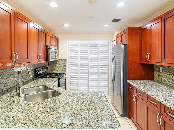 3rd image of 13429 SW 13th Ln