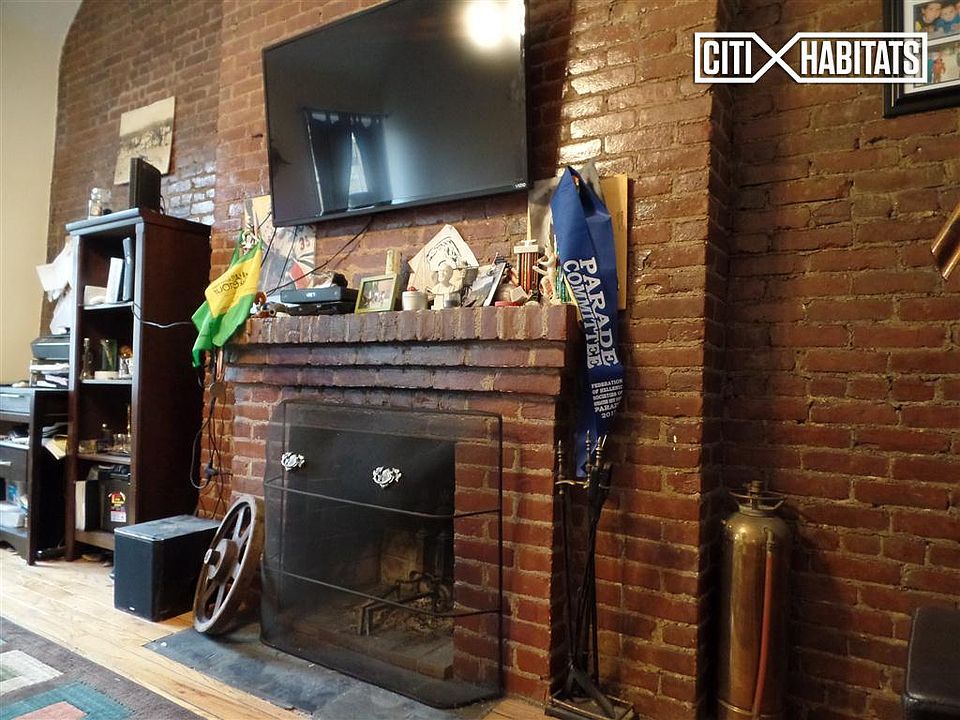 2nd image of 19 W 76th St APT 5AE
