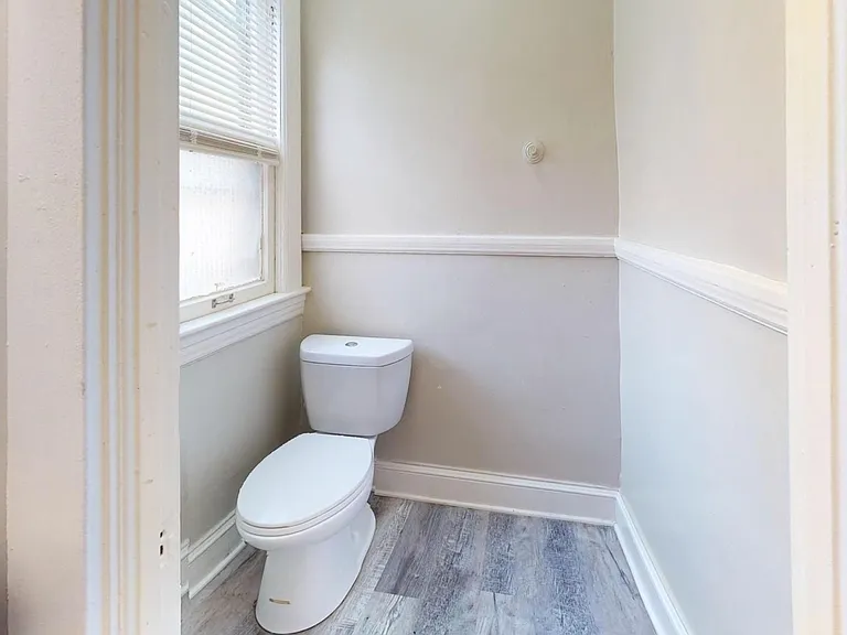 4420 Bush Ave — Photo 9