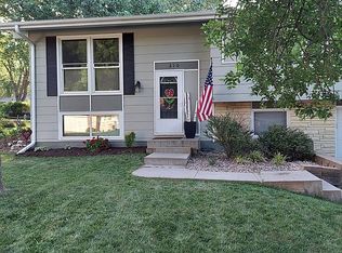 210 Skyway Rd, Lincoln, NE 68505