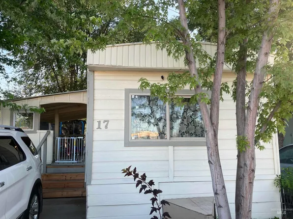 571 Caldwell Blvd Trailer 17, Nampa, ID 83651