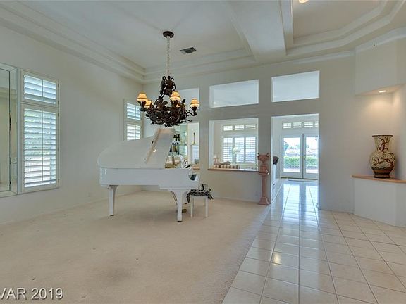 4th image of 2904 Hawksdale Dr