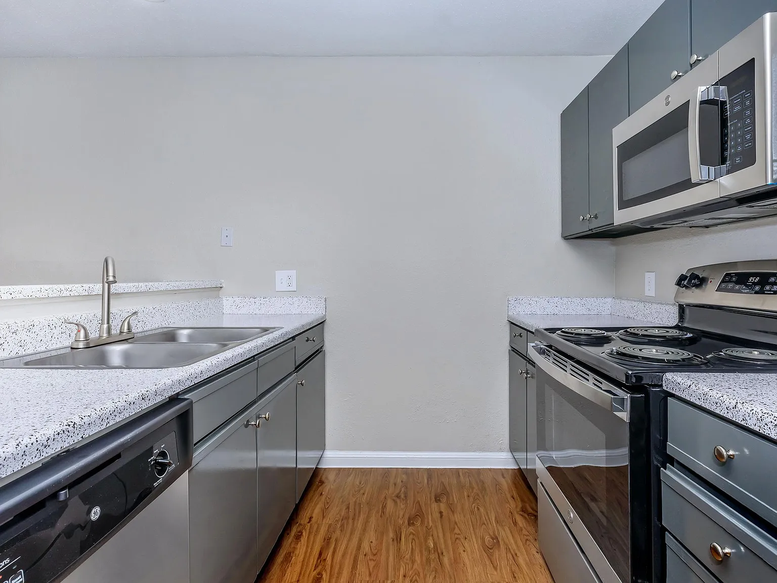 15242 Galveston Rd — Photo 3