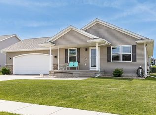 5613 Ruhd St SW, Cedar Rapids, IA 52404