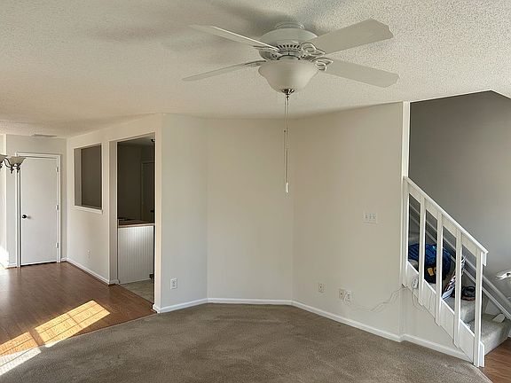 5th image of 1605 Aston Ln