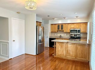 2820 Shawn Leigh Dr, Vienna, VA 22181