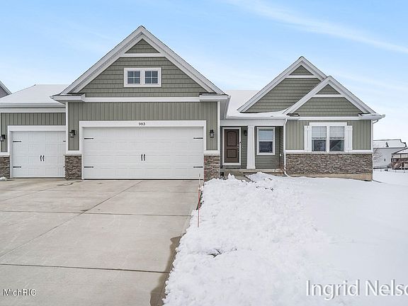 2nd image of 983 Sydney Dr NW
