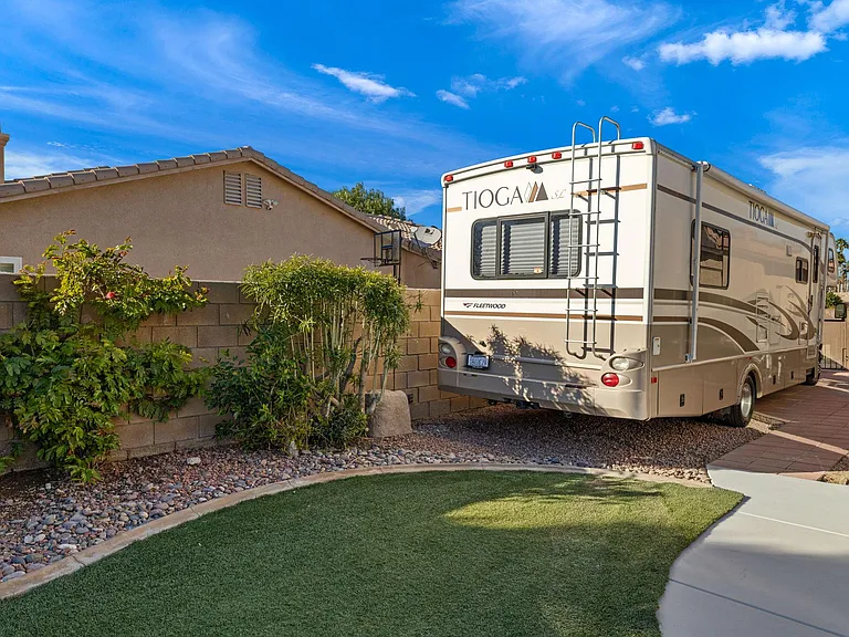 81107 Portola Cir — Photo 40