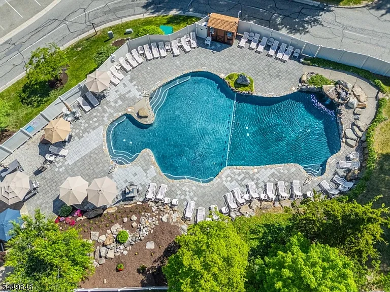 1 Squaw Valley Ct — Photo 3