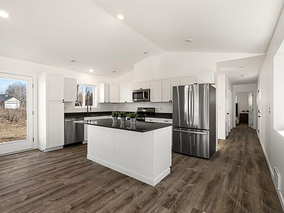 4th image of 375 Jasper Loop