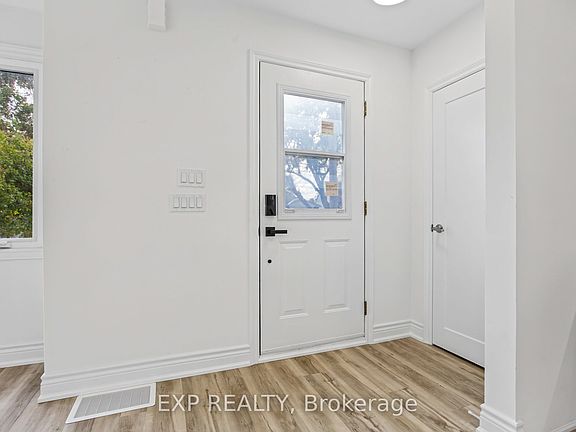 3rd image of 156 E 36th St