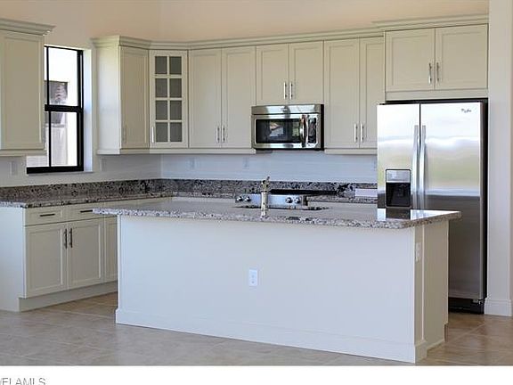 4th image of 5188 Salerno St