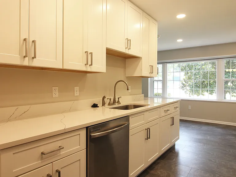 6211 Duntley Ct — Photo 4