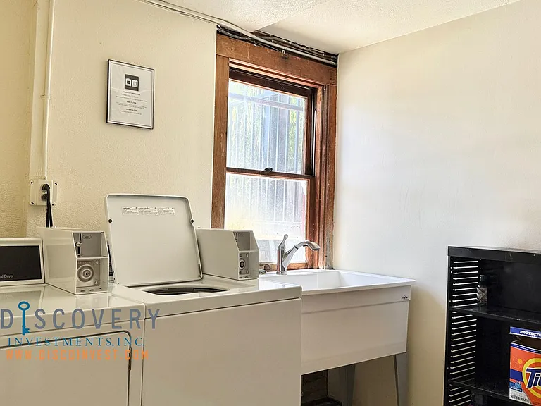 College Ave. 2814 — Photo 13